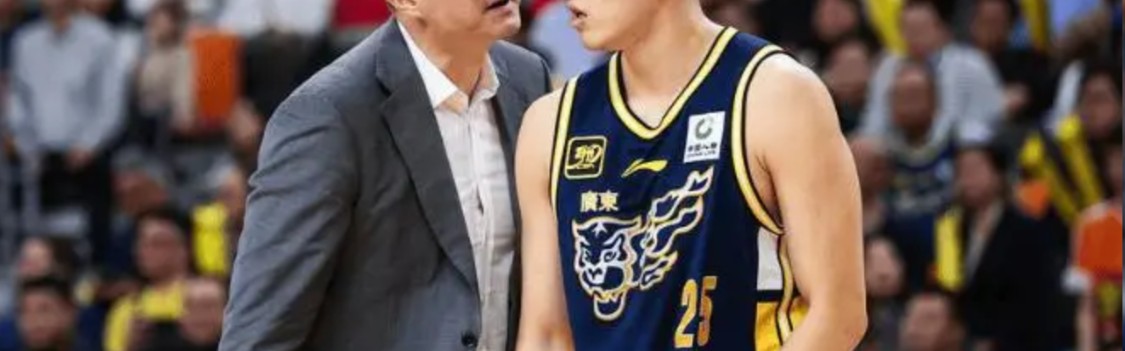 世界杯比赛视频-14分钟0分，比陈家政出场时间多，球迷：什么关系户能在广东混7年