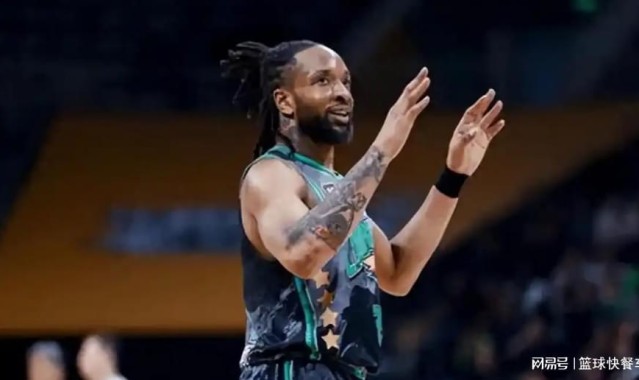 世界杯直播-CBA积分榜最新排名！上海逆袭广东杀回第2：辽篮被联手踢到第12