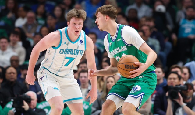 【菜鸟】弗拉格连续4场30+ 克尼佩尔三分数超新秀库里 杰明26分